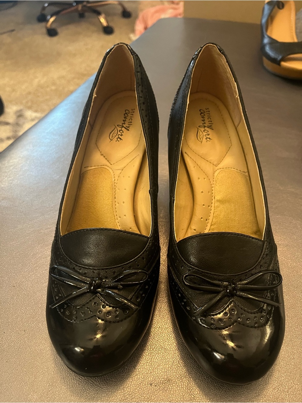 Strictly Comfort Black Women's Bow-Accent Loafers